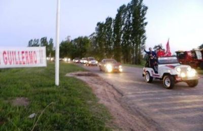 Caravana de Udeso hacia Moquehu� 