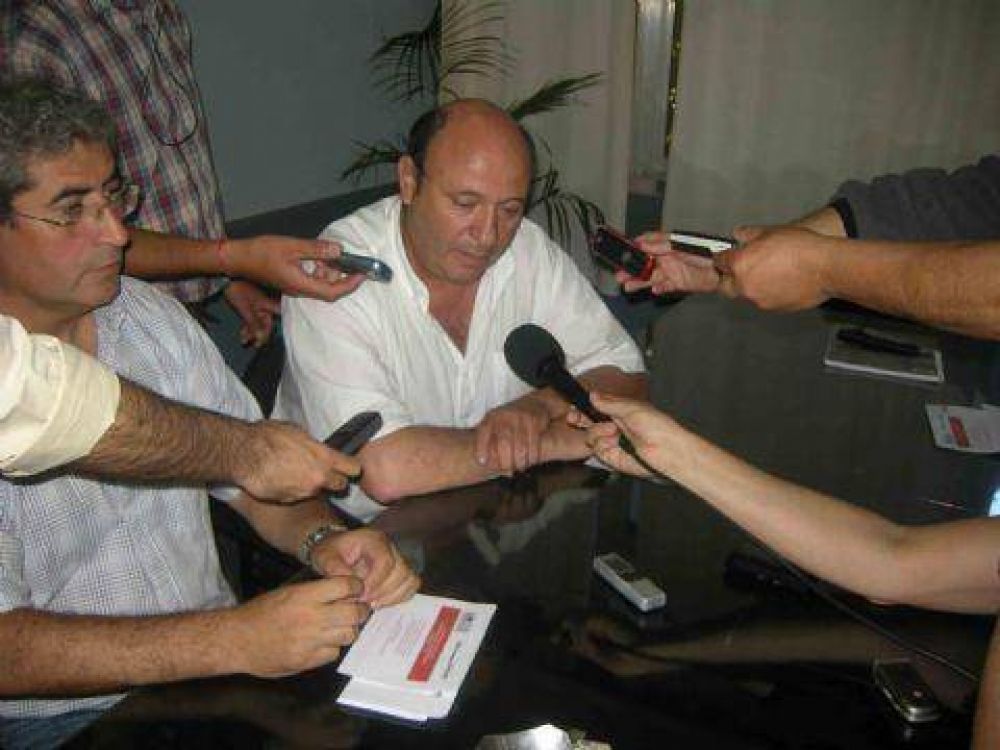 El oficialismo repudi� los hechos violentos