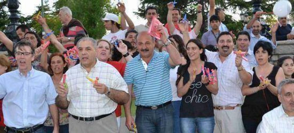 �Los problemas de los vecinos no pueden esperar cuatro a�os m�s, el momento es ahora�, asegur� Cazador