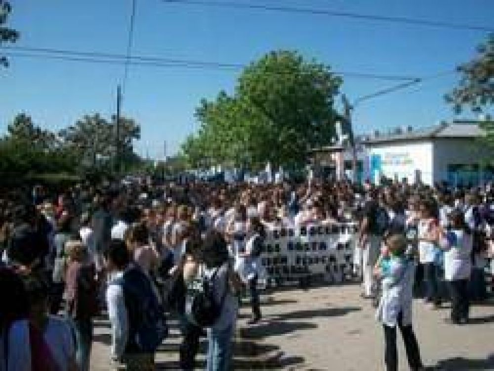 Escobar: Docentes marcharon contra Violencia Escolar