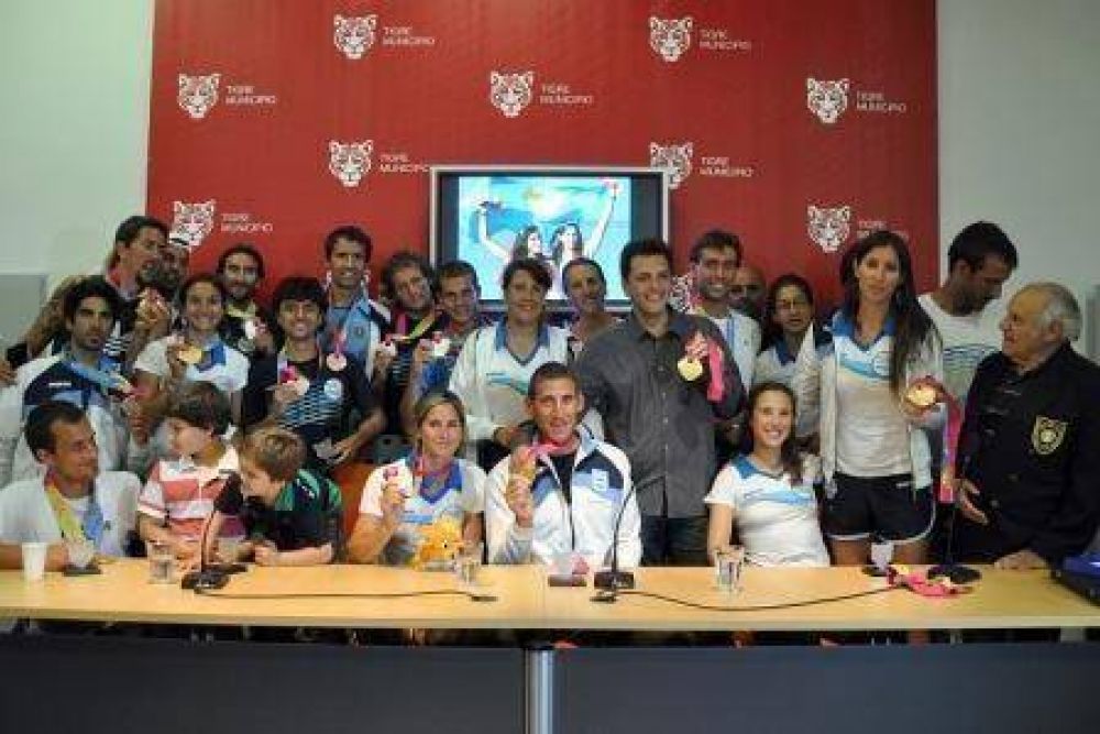 Tigre recibi� a los �remeros de oro�