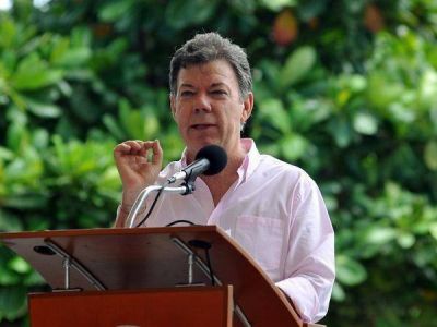 Santos revel� que Khadafi financiaba a la guerrilla de las FARC