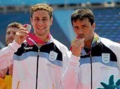 Medalla de Bronce para Su�rez-Etchegaray en Beach Voley