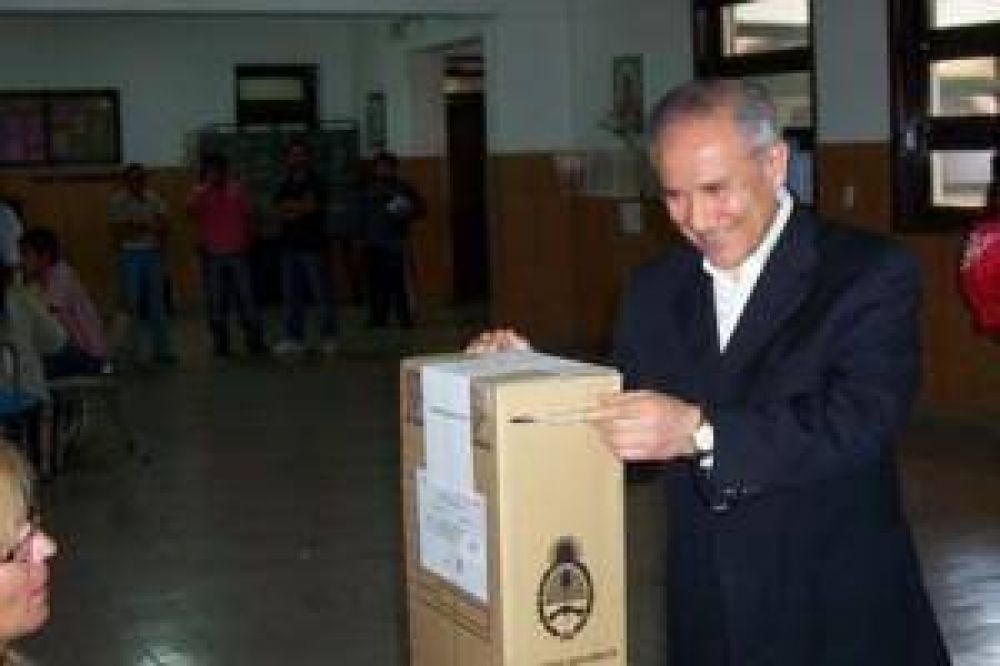 Barrionuevo: "el destino de los argentinos est� en manos del �nico soberano que es el pueblo"