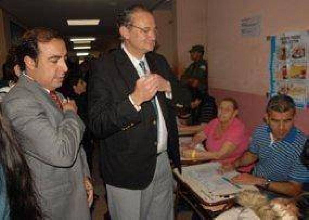 Votaron Verg�s y P�rsico