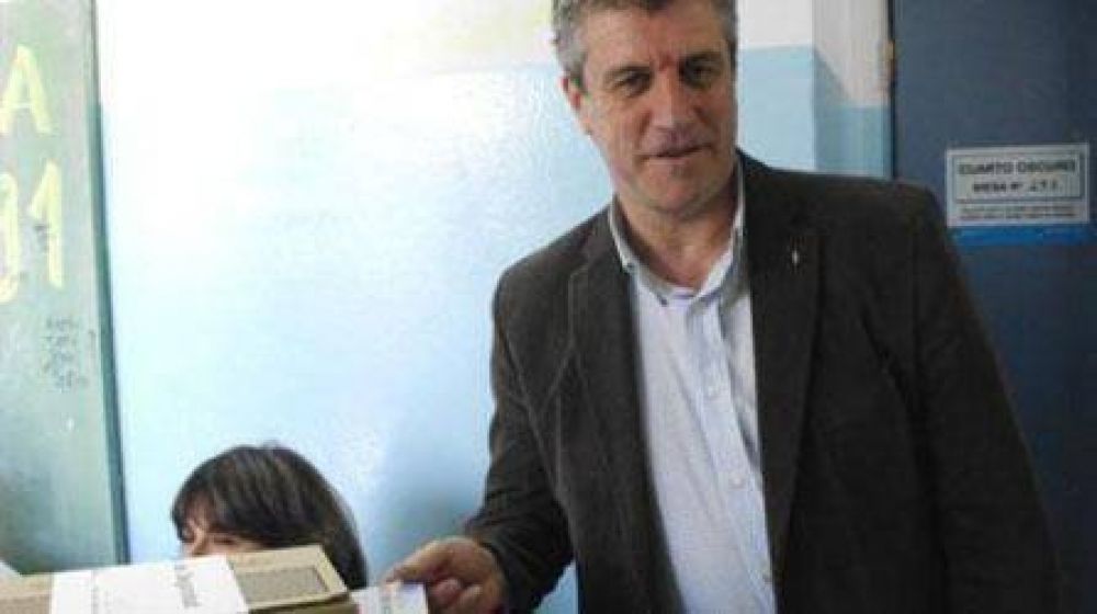 Eliceche: "hay que recuperar las v�as del di�logo"