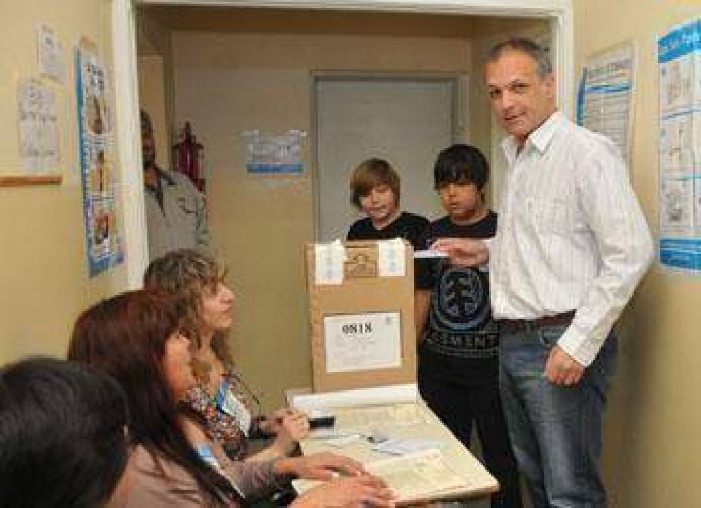  Buzzi destac� el nivel de participaci�n