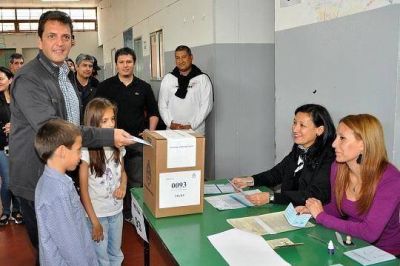 Massa: "La clave es que la gente participe y consolide la democracia"