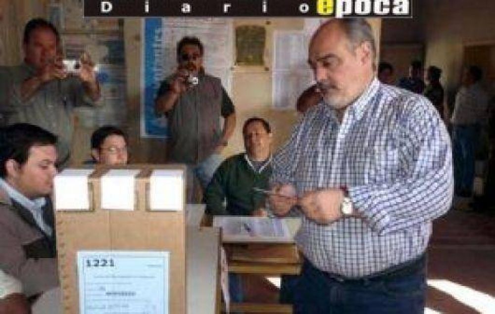 Vot� Colombi e inst� a la ciudadan�a a hacer lo propio