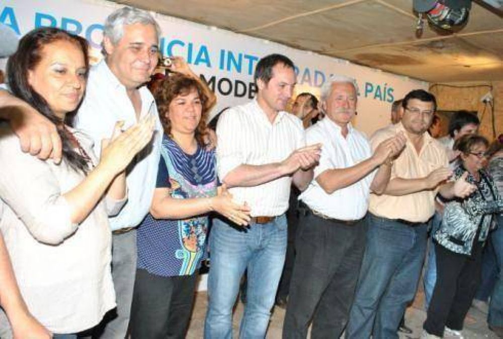 Contundente triunfo del Frente para la Victoria en la Provincia de Corrientes