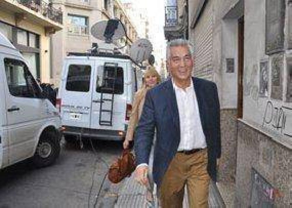 Alberto Rodr�guez Sa� lleg� a la sede de Capital Federal