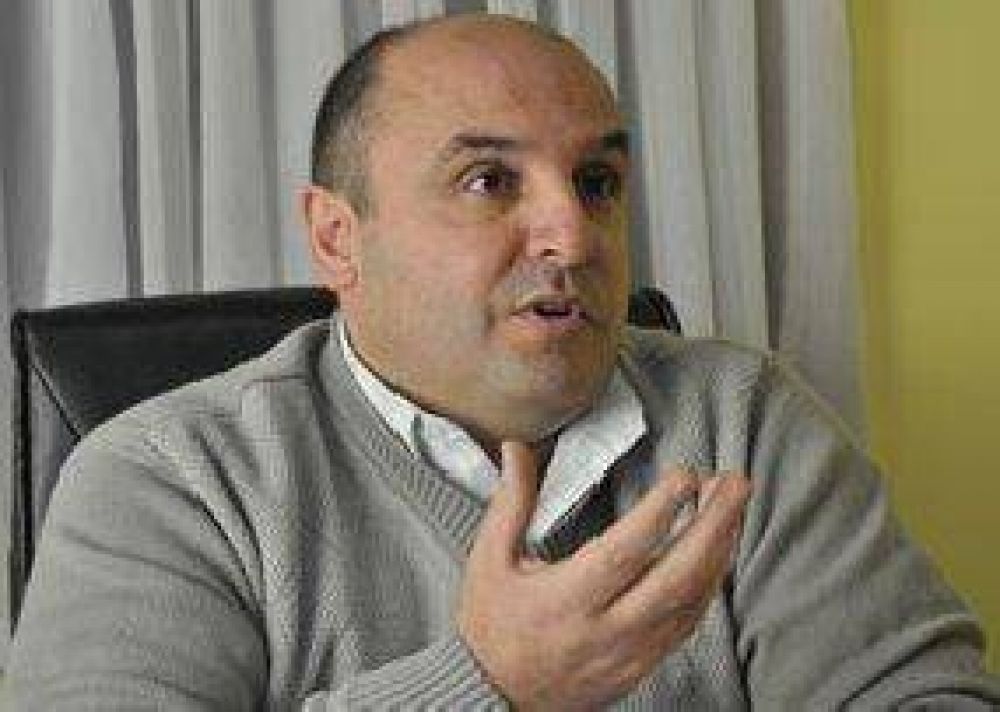 Marcelo Mocdese fue reelecto en El Volc�n