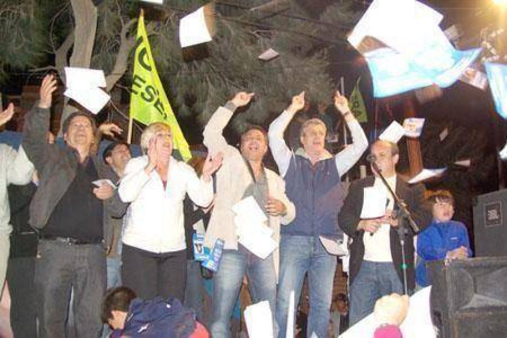 Eliceche satisfecho porque se cumpli� meta de mejorar los resultados del 14 de marzo