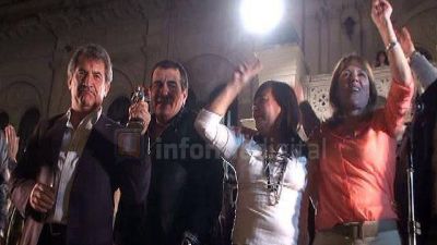 Urribarri fue reelecto y festej� en la Casa Gris