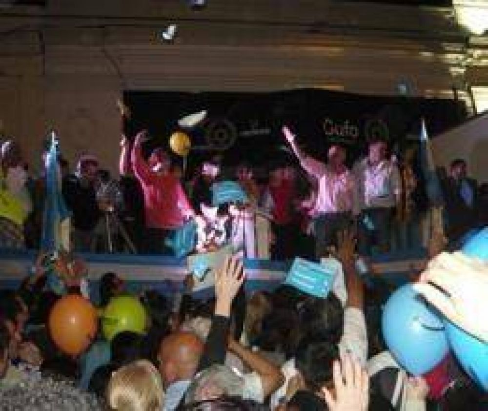 El Frente Social festej� el triunfo