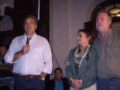 Abrumador triunfo del Frente para la Victoria