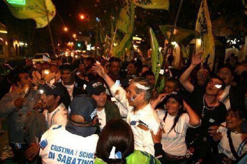 Di Sabatino fue reelecto con m�s del 40 por ciento de los votos