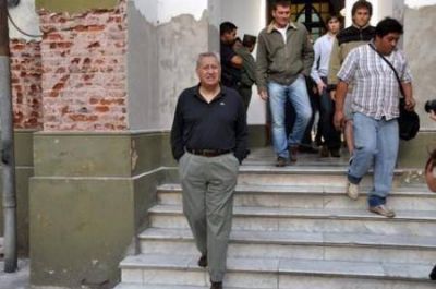Prince se hizo responsable de la derrota y anunci� su retiro del protagonismo pol�tico