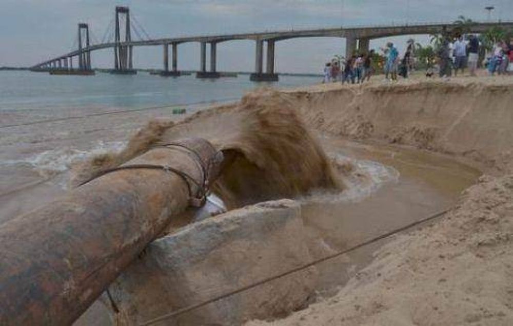 Lleg� la draga que trabajar� para mejorar las playas Arazaty I y II
