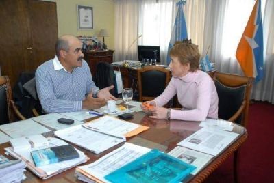 �Reconstruir el di�logo es el primer paso para acordar pol�ticas p�blicas para Tierra del Fuego�