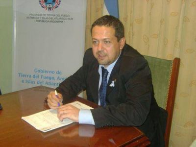 Grave denuncia contra Gobierno por compra de veh�culos para el traslado de personas con discapacidad