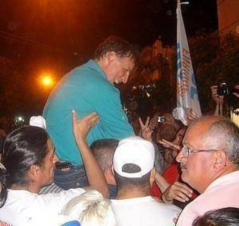 Ponce salv� a la oposici�n de una derrota aplastante