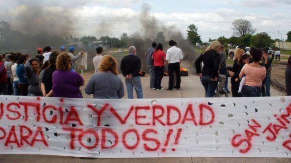 Familiares y vecinos cortaron la ruta 127 para pedir respuestas por Pocho