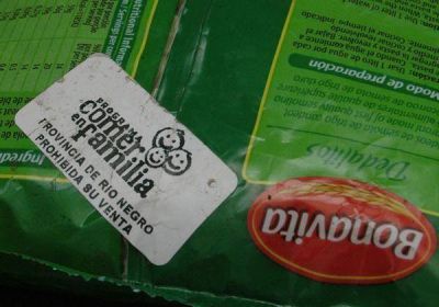 Desde el Ministerio de Familia se desligan de los alimentos que se arrojaron al canal