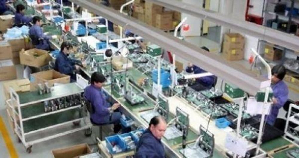 DirecTV empez� a fabricar decodificadores en Tierra del Fuego