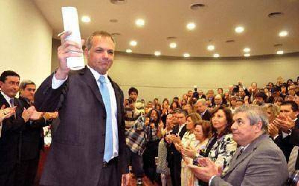 Buzzi ya tiene definido el 90% de su gabinete