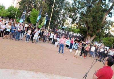 Emotivo homenaje local por el primer aniversario de la muerte de Kirchner