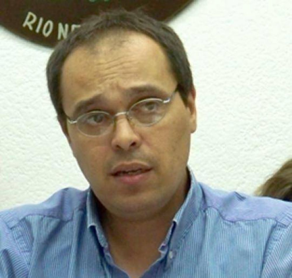 Ballester quiere a �Ringo� Gonz�lez presidiendo el bloque de legisladores del radicalismo y pidi� �mesura� a Ferreira por pedir la renuncia a Miguel Saiz a todo cargo partidario
