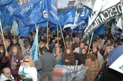 N�stor Kirchner fue recordado con homenajes en todo el pa�s