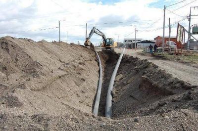 Municipalidad realiza, ma�ana, el empalme del acueducto con la nueva cisterna.