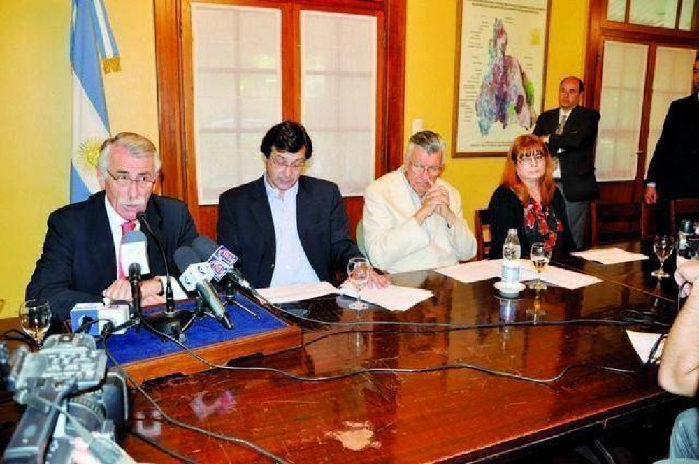 El pase de contratados a planta permanente implicar�a unos $ 150 millones m�s anualmente