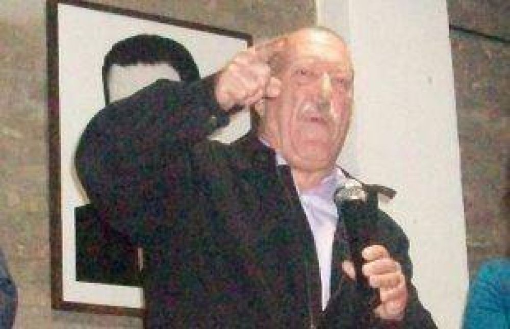 Amieiro conform� una �mesa de transici�n� y espera la respuesta del electo Luis Andreotti