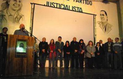 El acu�ismo se qued� con los diez ediles en disputa