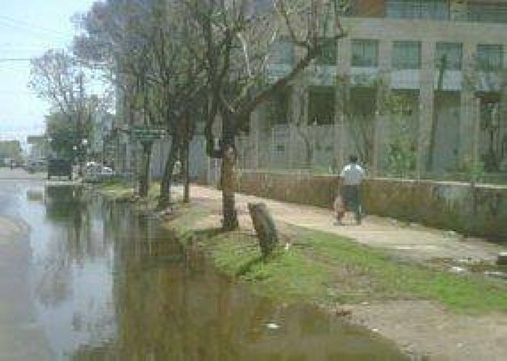 San Luis: vecinos se quejan por una �laguna� en Lafinur e Illia
