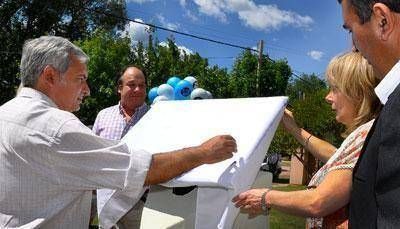Reinauguraron monolito de Luc�a Tartaglia