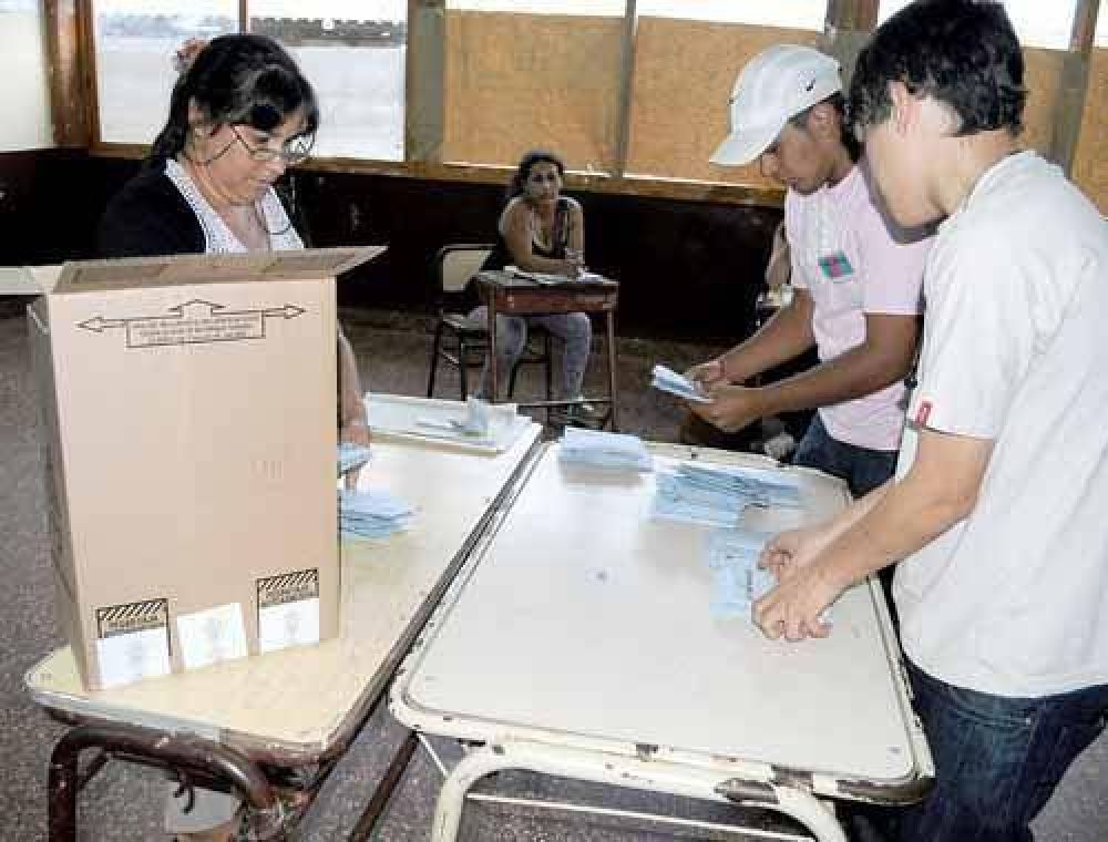 Convenciones: la Renovaci�n fue ratificada en Ober� y Arist�bulo