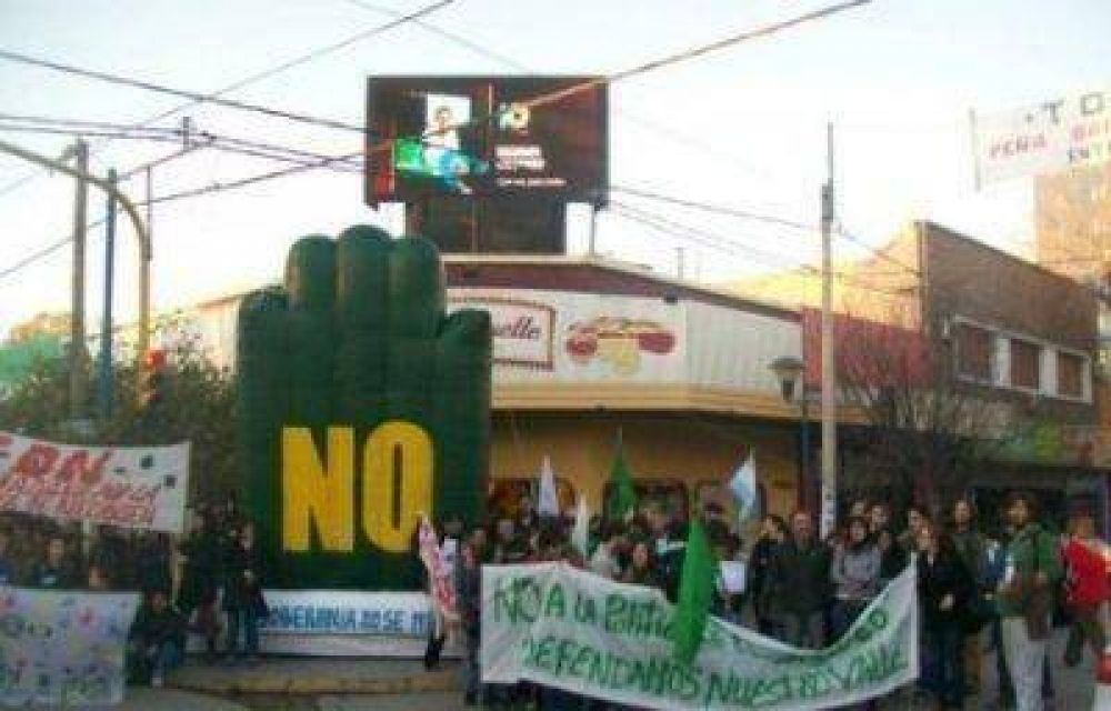 Rechazan posibles cambios en miner�a y convenio con chinos en Rio Negro