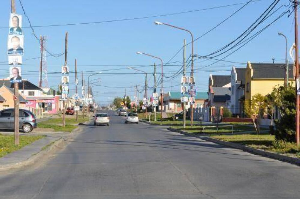 Carteles y r�fagas de viento ocasiona problemas