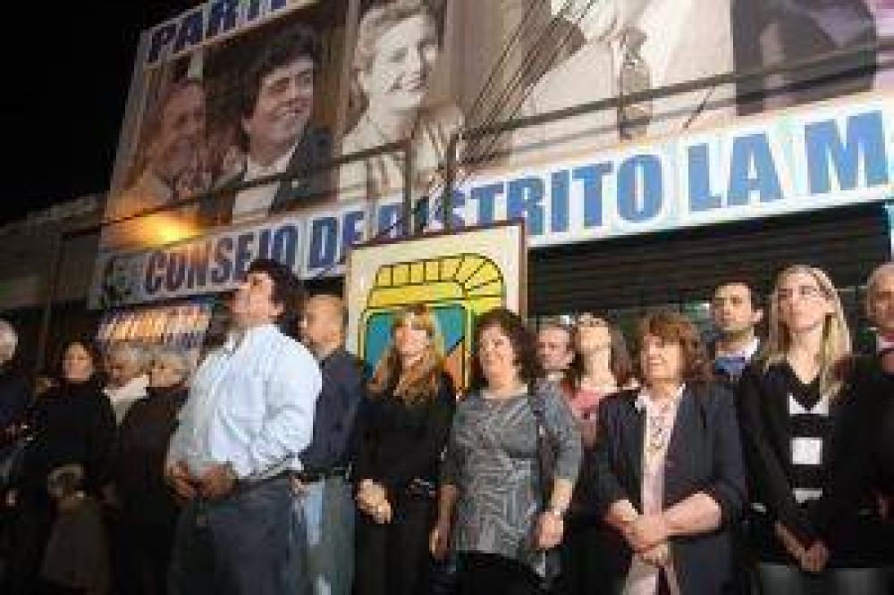 Espinoza homenaje� a N�stor Kirchner