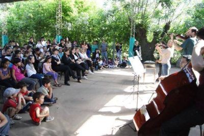 LUJ�N - QUEDARON INAUGURADAS LAS ORQUESTAS INFANTILES DEL BICENTENARIO