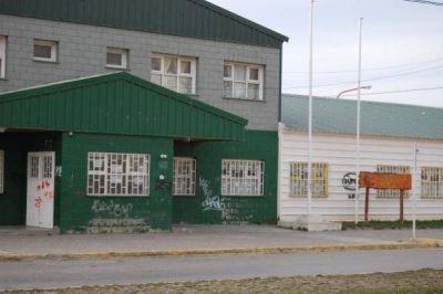 Contin�an los problemas edilicios en las escuelas de R�o Grande