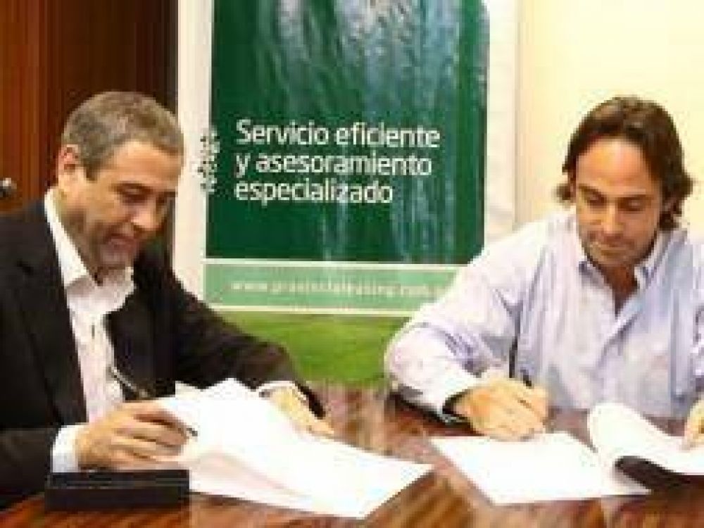 Avellaneda: Ferraresi firm� convenio con Provincia Leasing