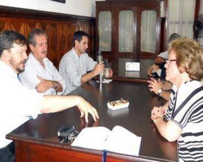 Schepens se reuni� con Schunk y Estela Meier