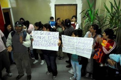 Reclamo de vecinos en �Tierras� del municipio