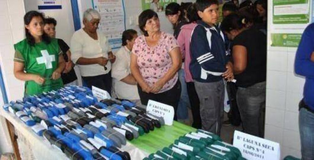  Salud P�blica entreg� 344 anteojos a personas de bajos recursos