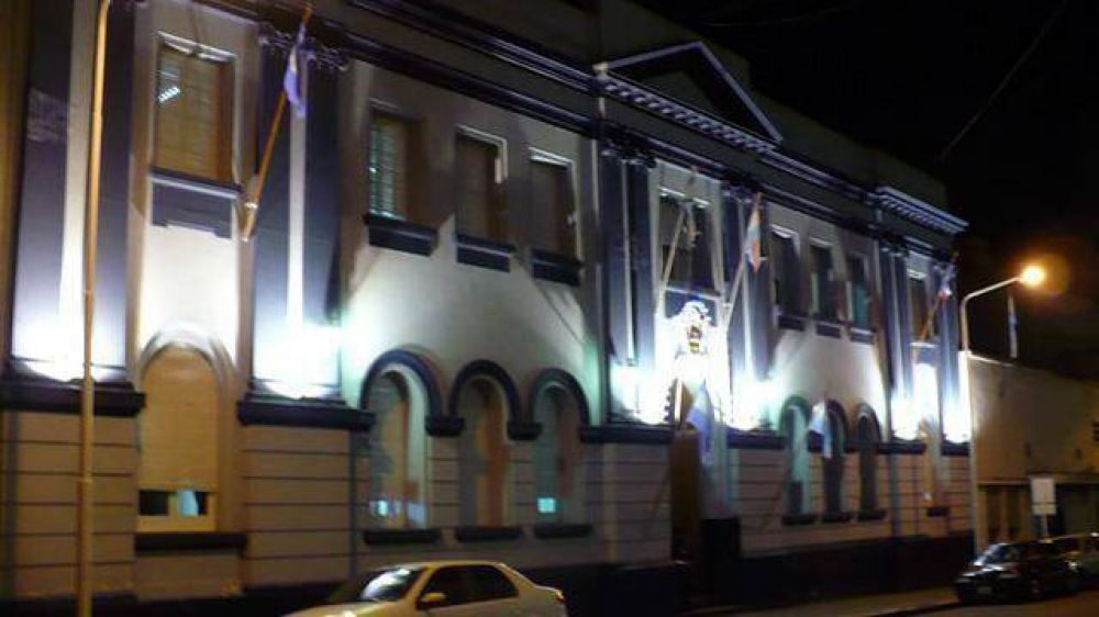 Oficial: reconocen incidentes entre polic�as pero en otro lugar